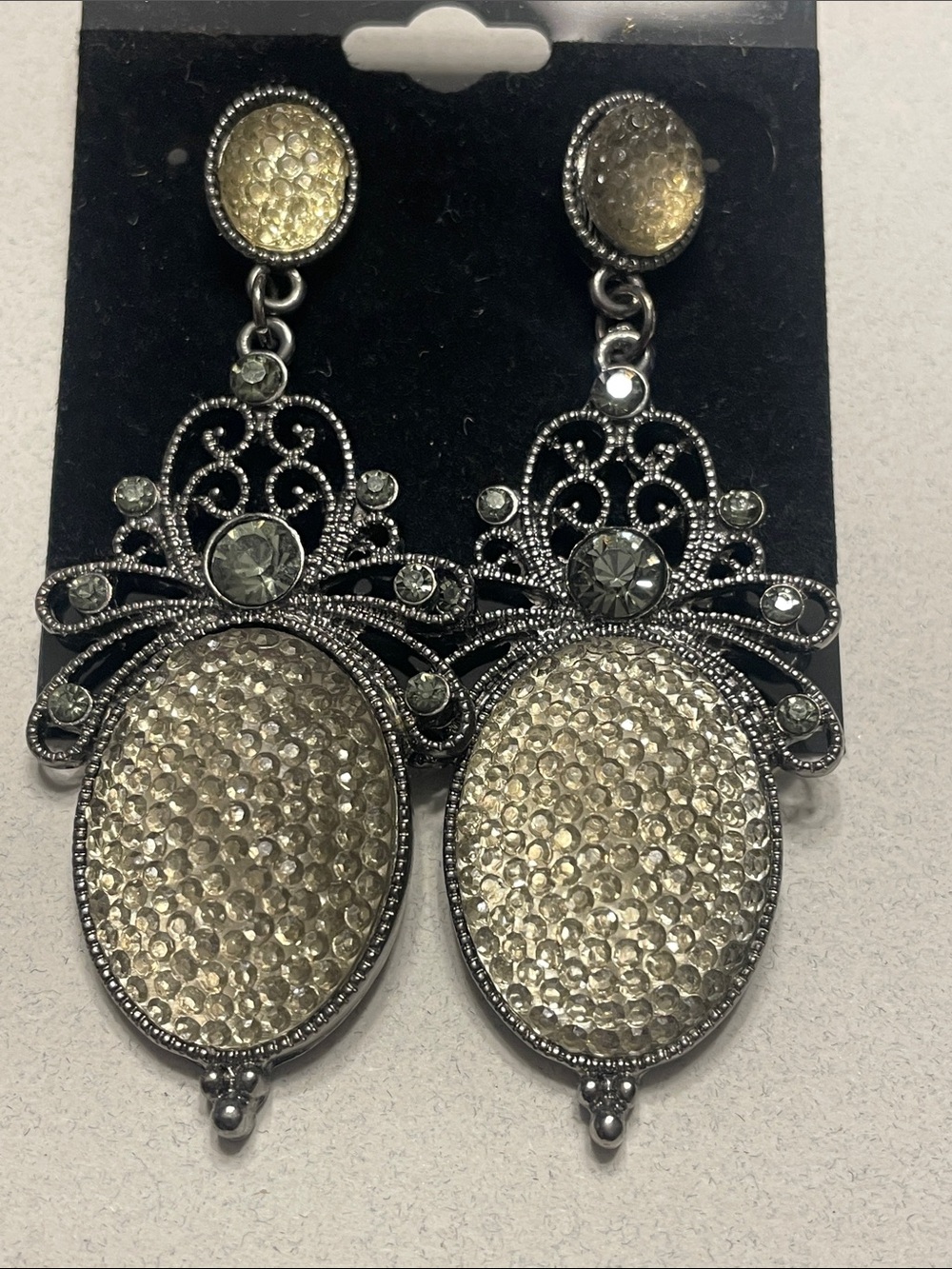 Vintage-Inspired Champagne Crystal Drop Earrings - Unbranded